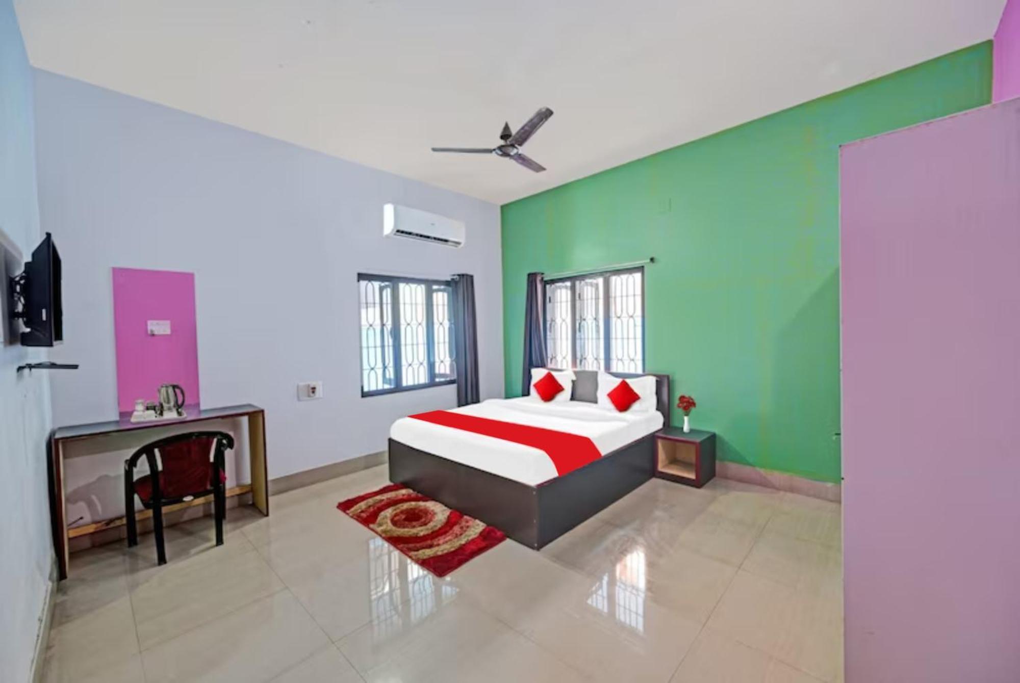 Hotel Madison Homes Бхубанешвар Екстериор снимка