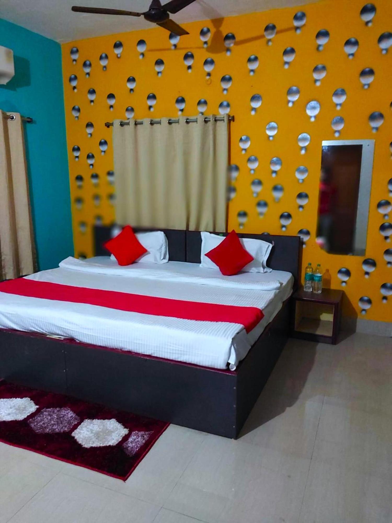 Hotel Madison Homes Бхубанешвар Екстериор снимка