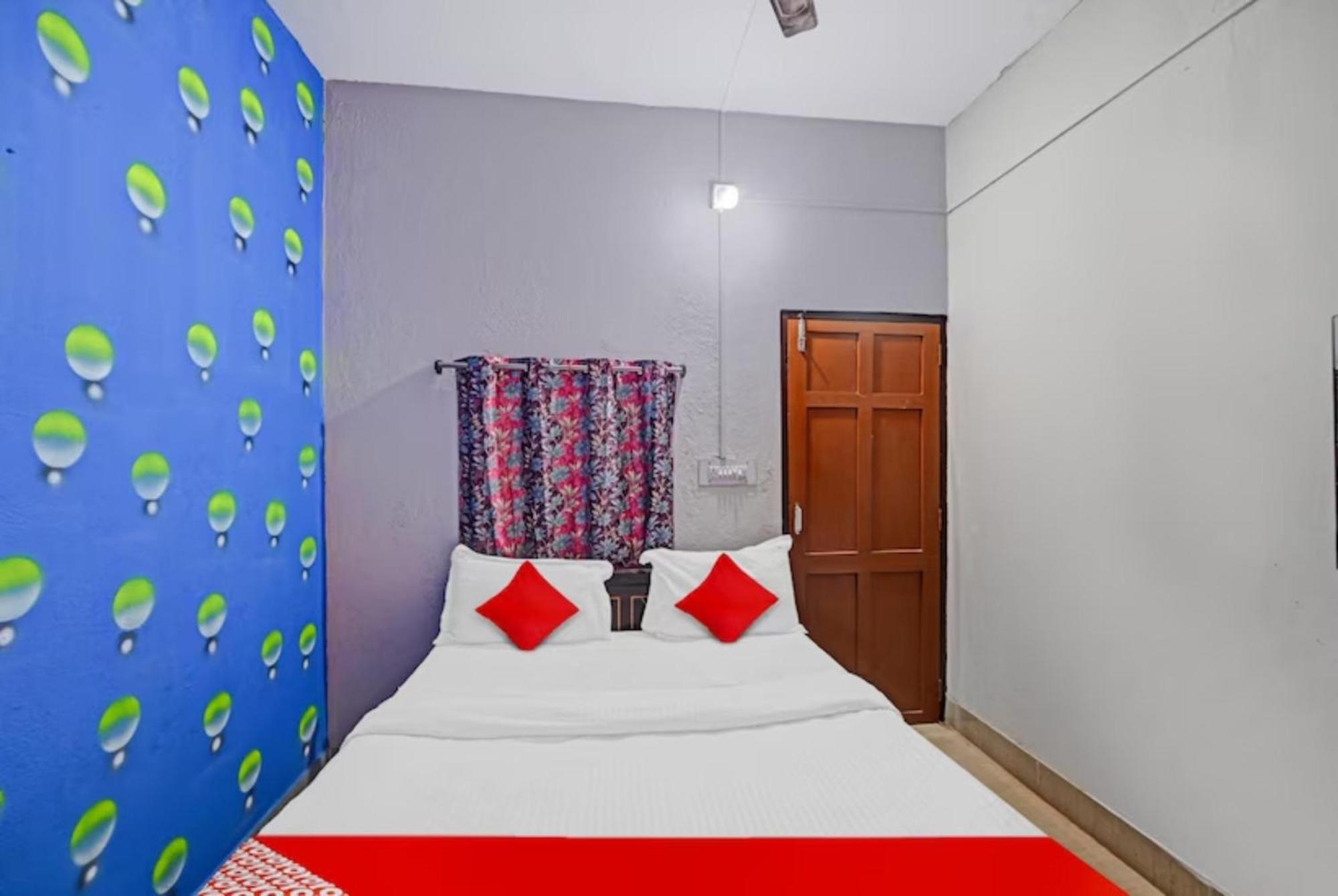 Hotel Madison Homes Бхубанешвар Екстериор снимка