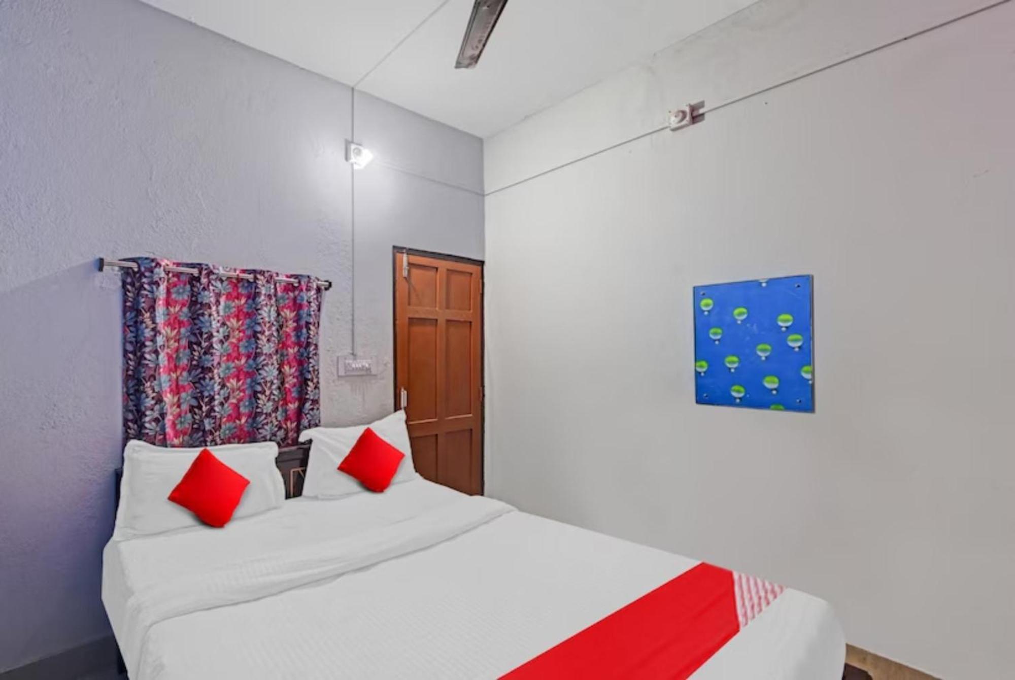 Hotel Madison Homes Бхубанешвар Екстериор снимка