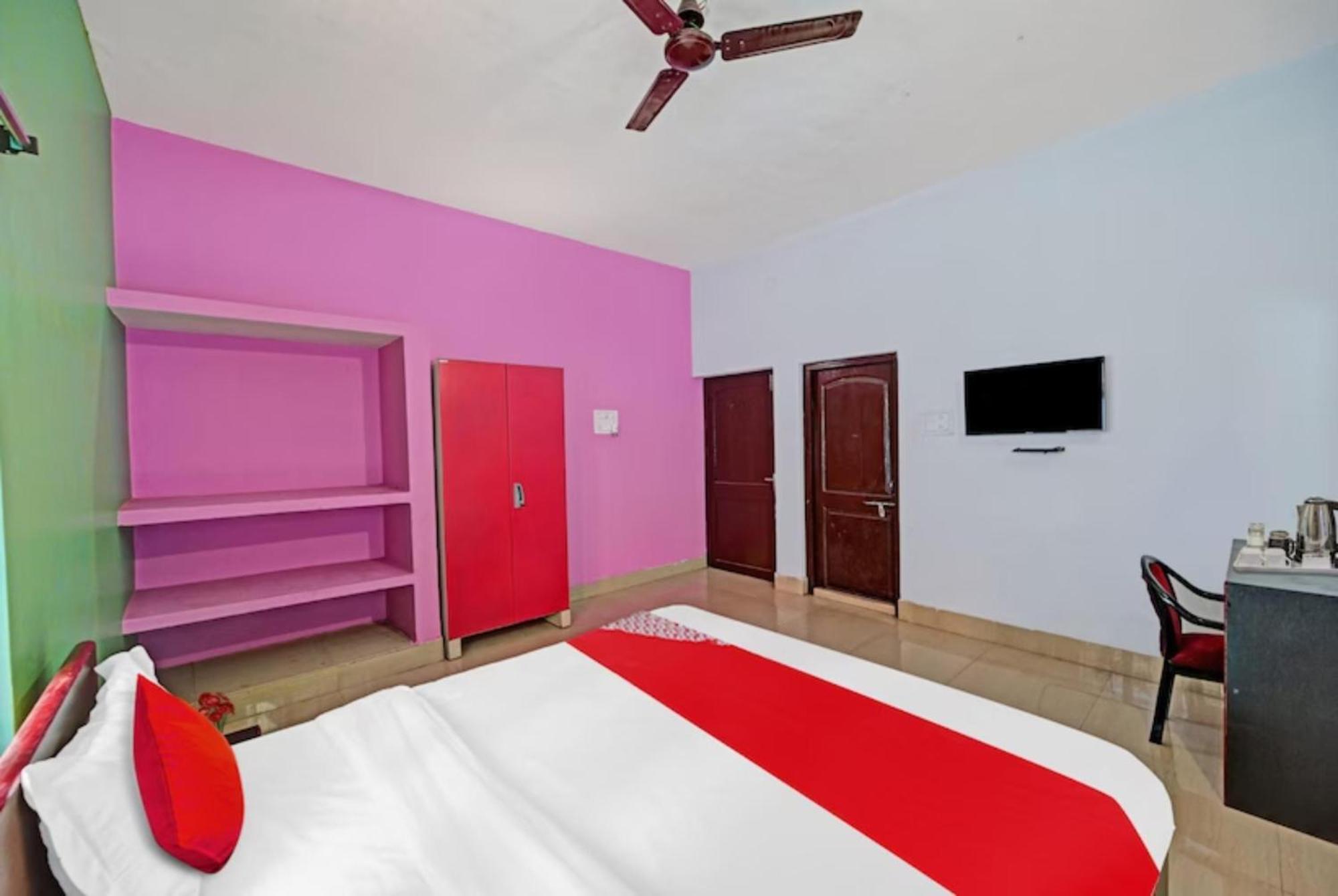 Hotel Madison Homes Бхубанешвар Екстериор снимка